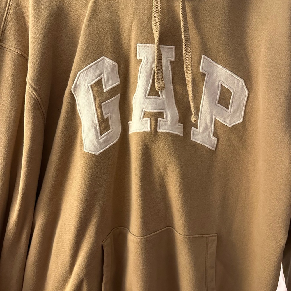 Men’s GAP Classic Hoodie in camel